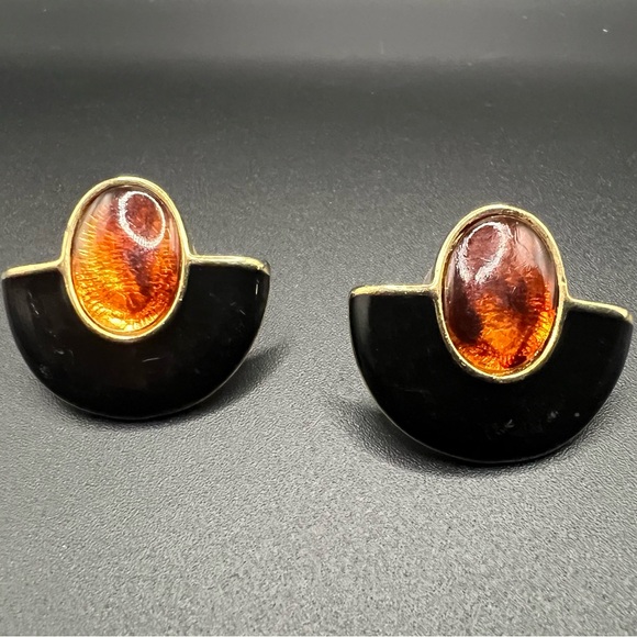 Jewelry - Vtg Swirled Lucite Cabochon Enamel Earrings